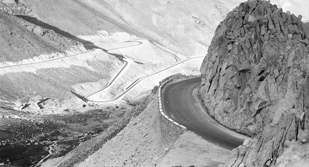 إغلاق ممر سالنج بسبب الثلوج والعواصف الجوية