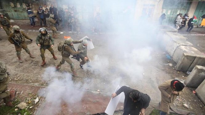 درگیری نظامیان صهیونیست با فلسطینیان